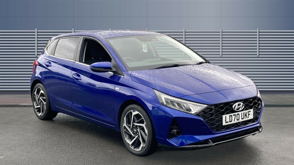 Compare Hyundai I20 Premium LD70UKF Blue