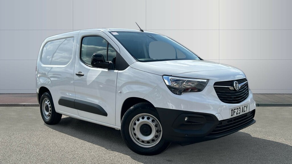 Compare Vauxhall Combo-e Life Dynamic DF23ACY White