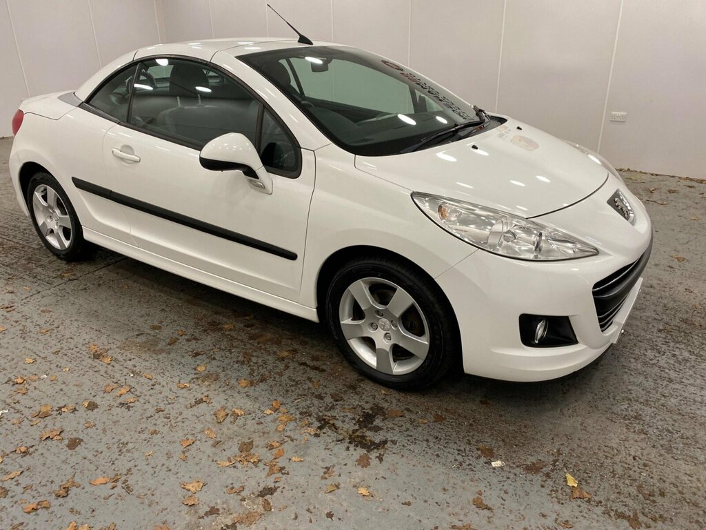 Compare Peugeot 207 1.6 Hdi Active Euro 5 DS14XPB White