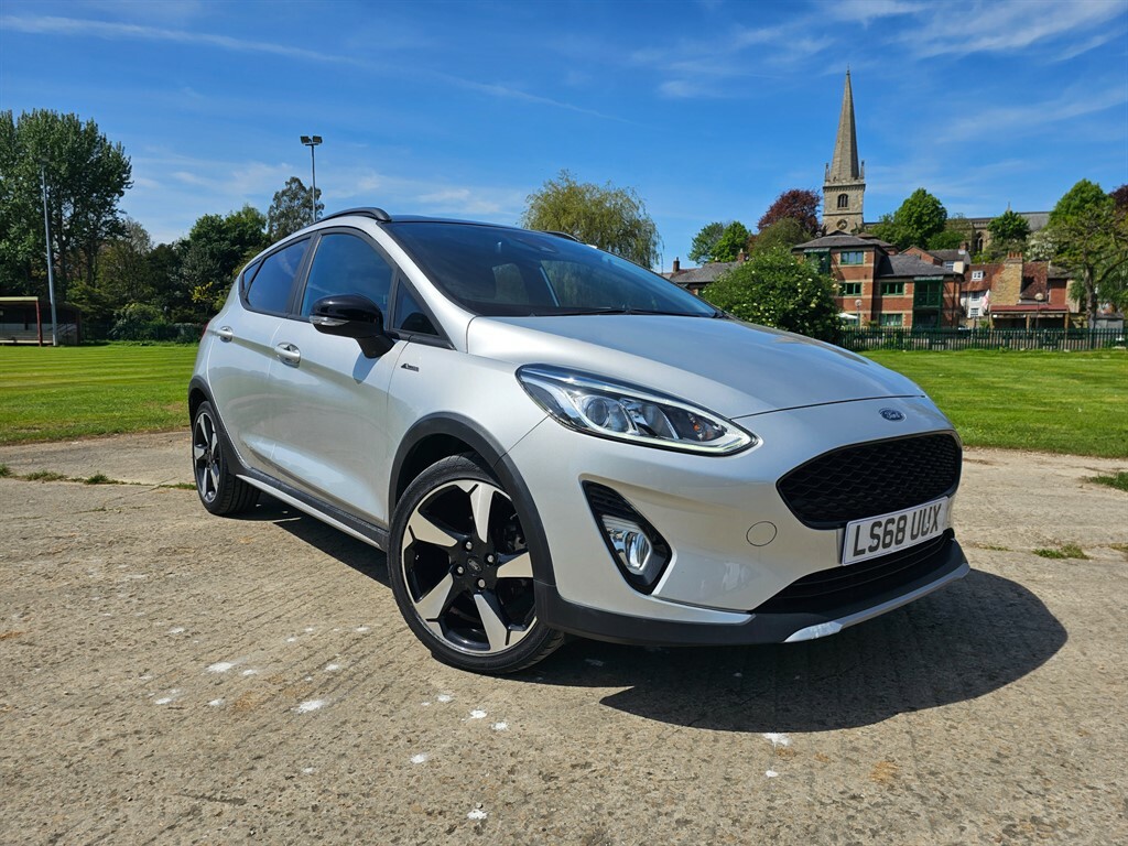 Compare Ford Fiesta Hatchback LS68UUX Silver