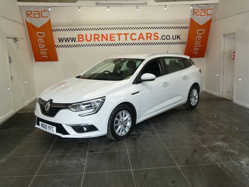 Compare Renault Megane Play Dci MD19YFC White