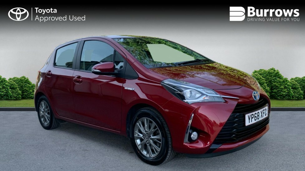 Compare Toyota Yaris Vvt-i Icon YP68XFO Red