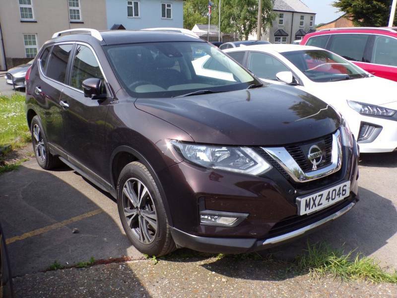Compare Nissan X-Trail 1.6 Dci N-connecta 4Wd 7 Seat MXZ4046 Brown