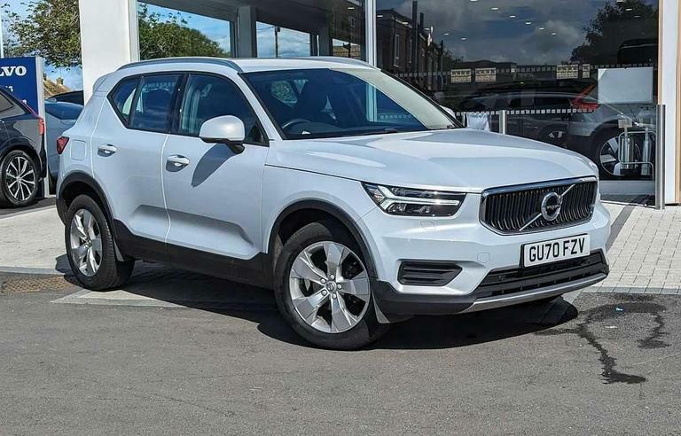 Volvo XC40 T3 Momentum Climate Pack Charcoal Full Leather Silver #1