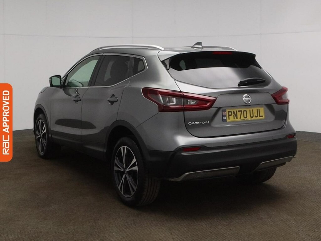 Compare Nissan Qashqai 1.3 Dig-t N-connecta Glass Roof Pack - Suv 5 PN70UJL Grey
