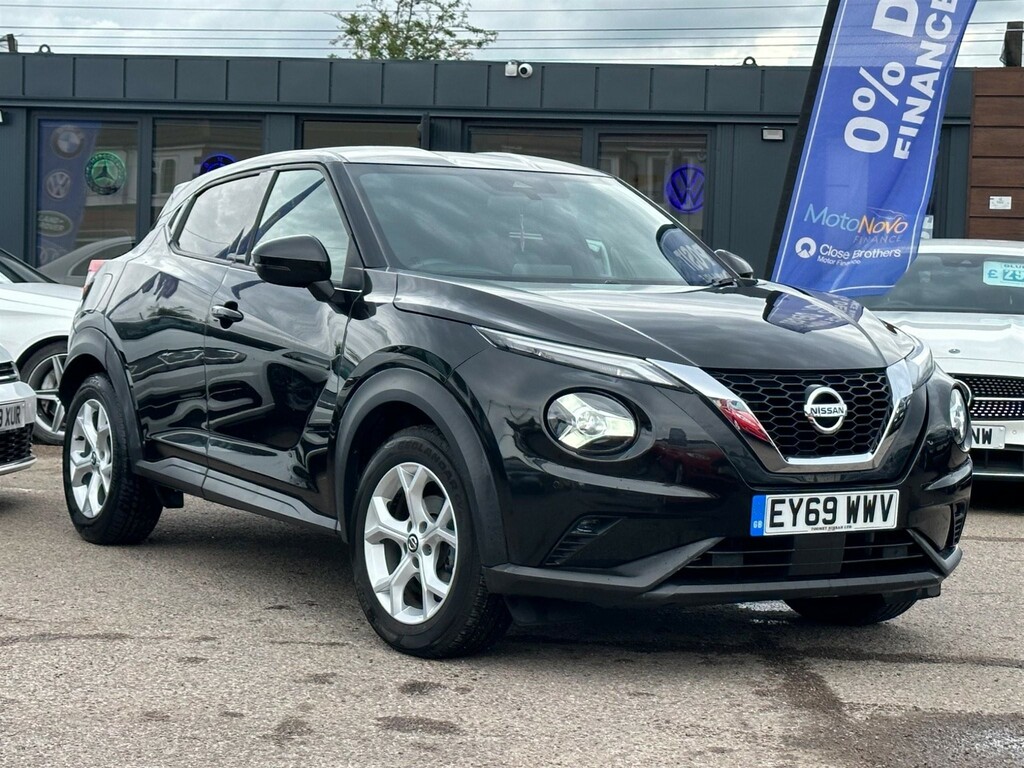 Compare Nissan Juke 1.0 Dig-t N-connecta Dct Euro 6 Ss EY69WWV Black