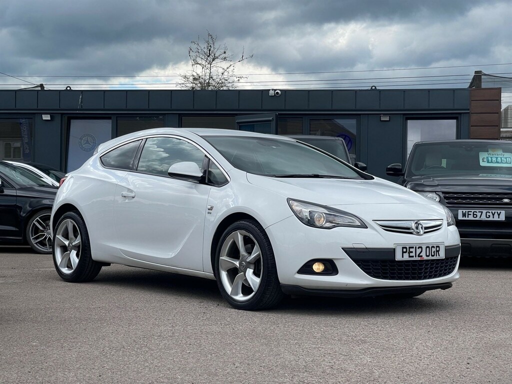 Compare Vauxhall Astra GTC 1.4T Sri Euro 5 Ss 20In Alloy PE12OGR White