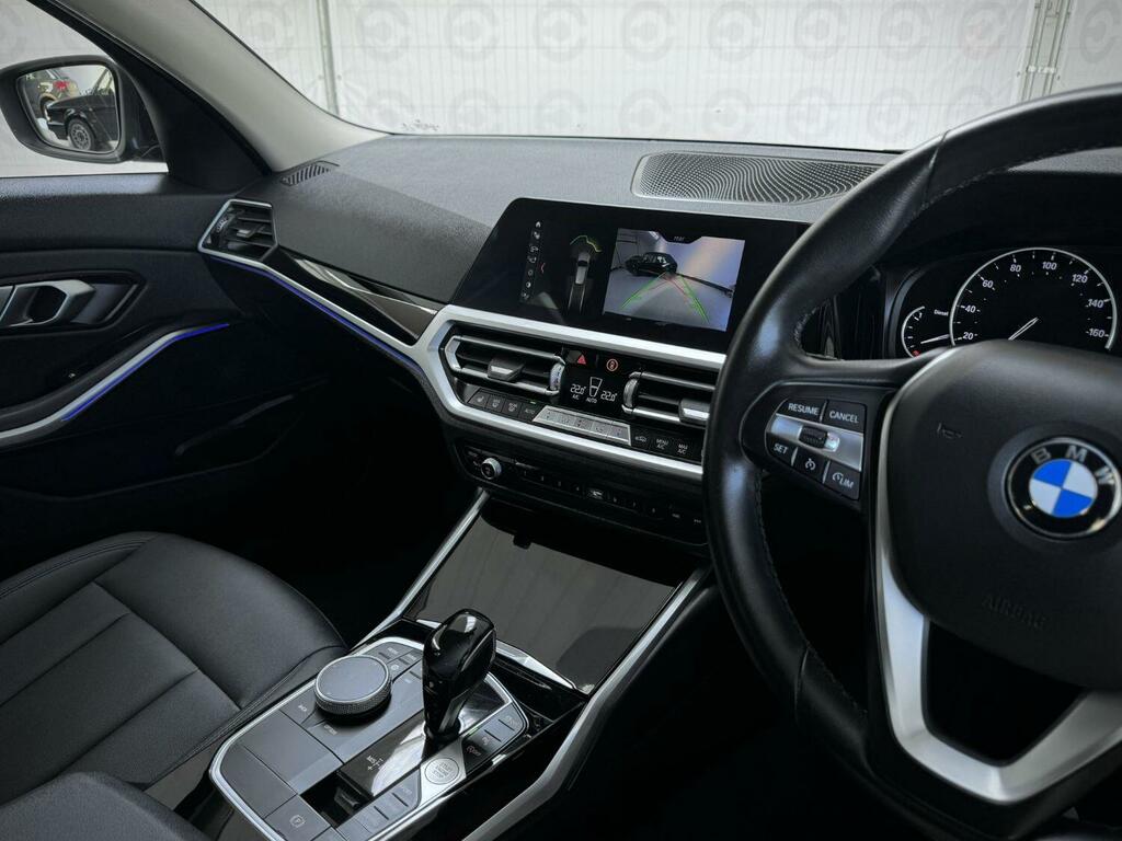 Compare BMW 3 Series Estate 2.0 318D Se Touring 2020 AU20HNN Black