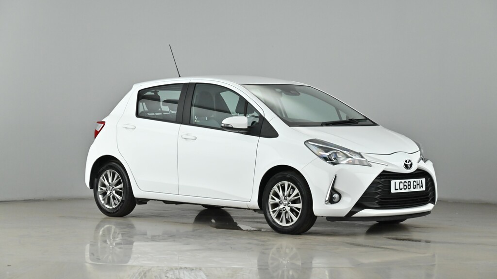 Compare Toyota Yaris 1.5 Icon LC68GHA White