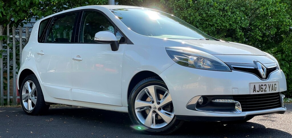Renault Scenic Scenic Dynamique Tomtom Dci White #1