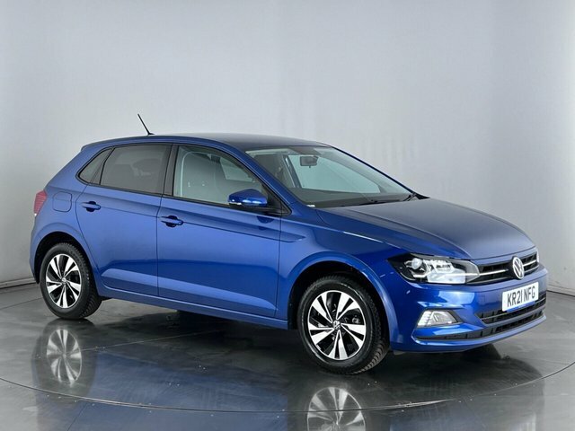 Compare Volkswagen Polo 1.0L Match Evo 80 Bhp KR21NFG Blue