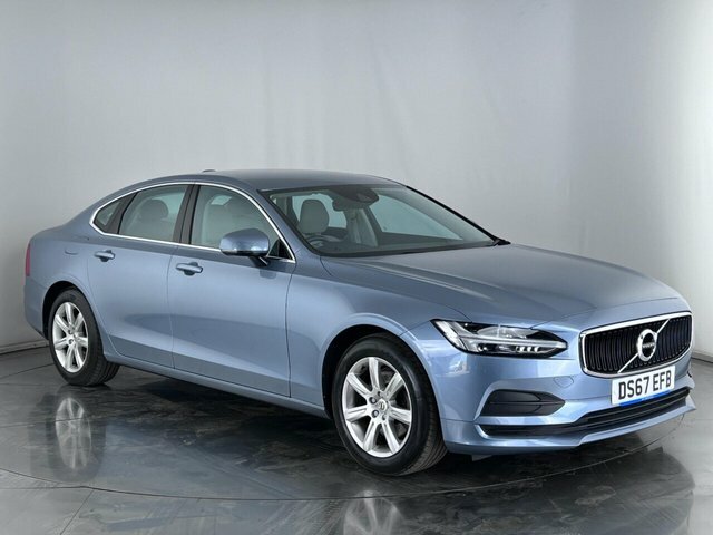 Compare Volvo S90 D4 Momentum DS67EFB Blue