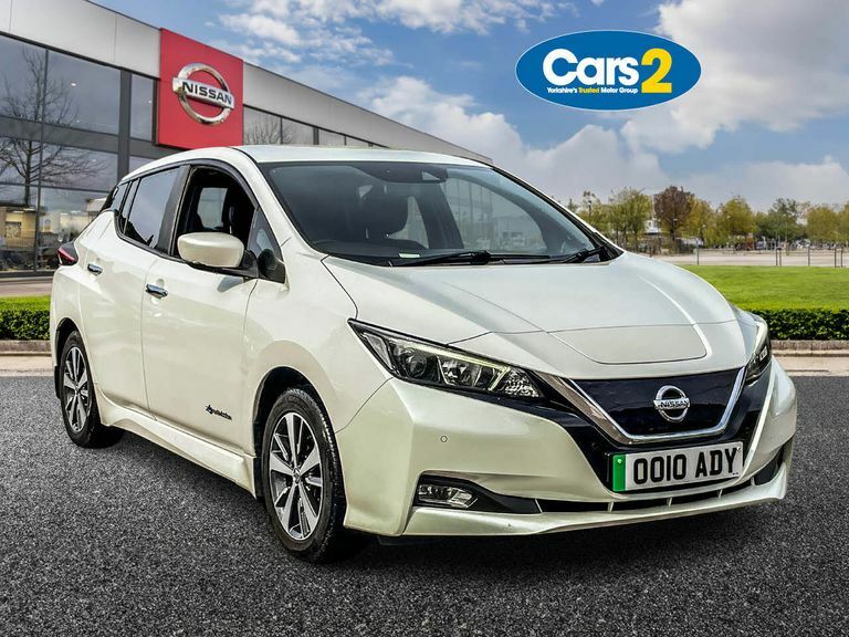 Compare Nissan Leaf 110Kw Acenta 40Kwh YE68LRS White