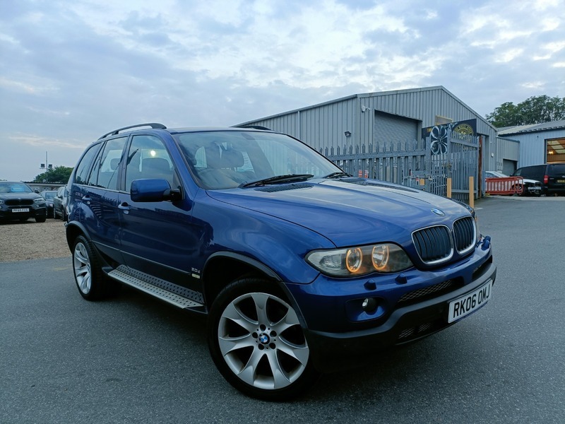 Compare BMW X5 D Sport Edition RK06OMJ Blue