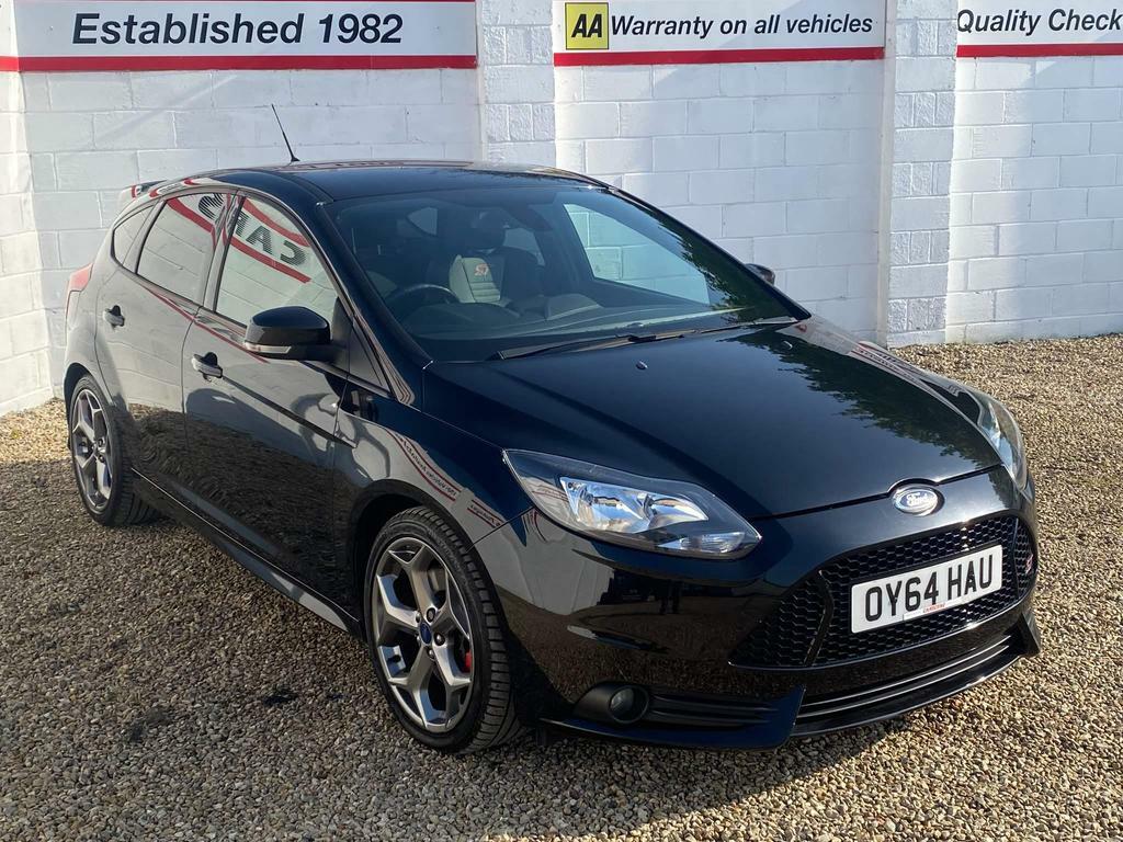 Compare Ford Focus 2.0T Ecoboost St-2 Euro 5 Ss OY64HAU Black