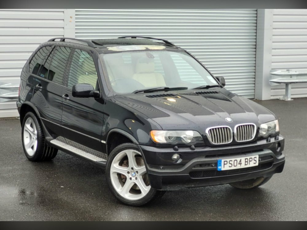 Compare BMW X5 4.6 Is V8 Carbon Black 4Wd Euro 3 PS04BPS Black