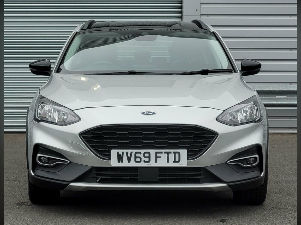 Compare Ford Focus 1.5T Ecoboost Active Euro 6 Ss WV69FTD Silver