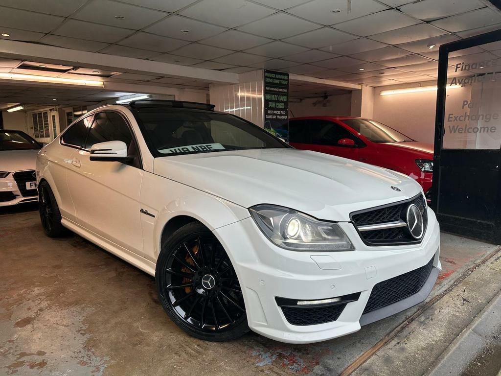 Compare Mercedes-Benz C Class 6.3 C63 V8 Amg Edition 125 Spds Mct Euro 5  White