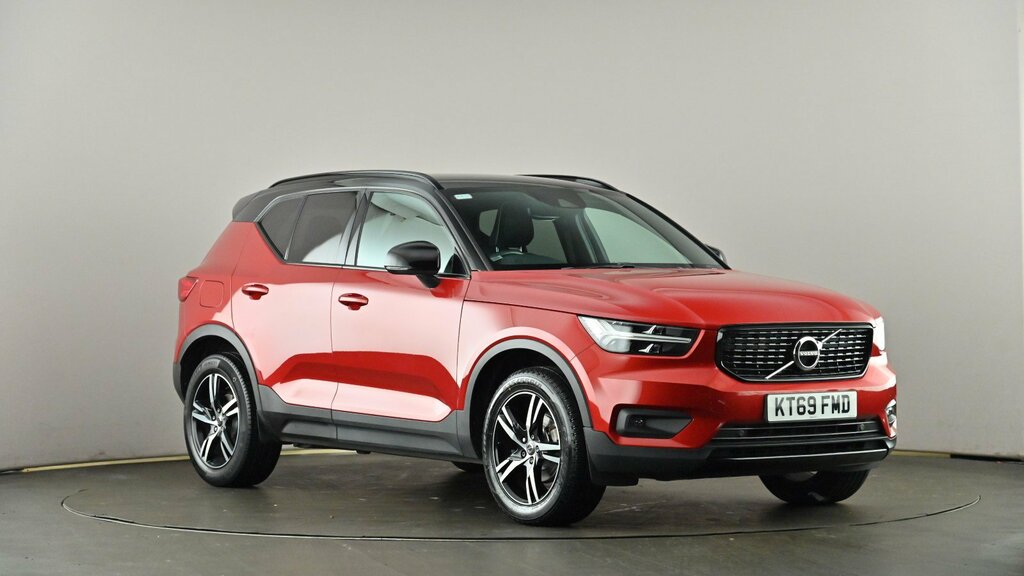 Compare Volvo XC40 1.5 T3 163 R Design Geartronic KT69FMD Red