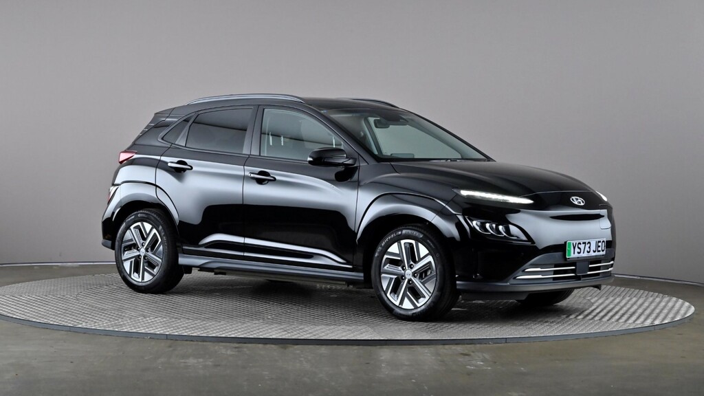 Compare Hyundai Kona 100Kw Premium 39Kwh YS73JEO Black
