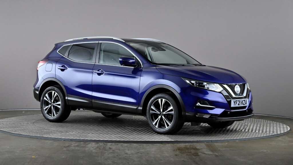 Compare Nissan Qashqai 1.3 Dig-t 160 157 N-connecta Dct Glass Roof YF21KZA Blue