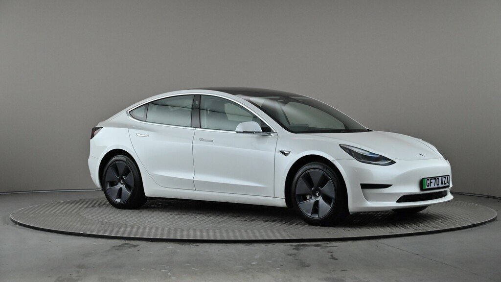 Compare Tesla Model 3 Standard Plus GF70AZA White