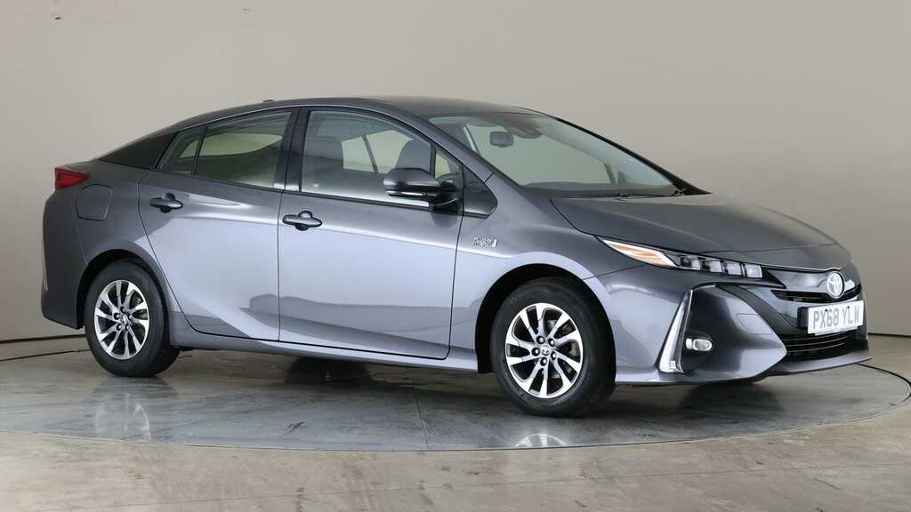 Compare Toyota Prius+ 1.8 Vvti Plug-in Business Edition Plus Cvt PX68YLW Grey
