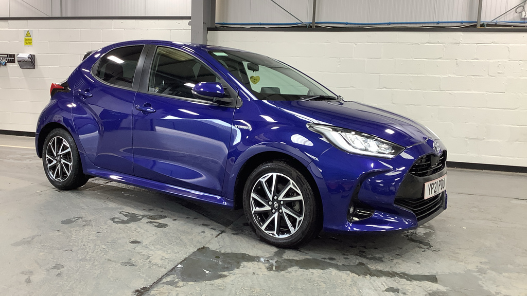 Toyota Yaris 1.5 Hybrid Design Cvt Blue #1