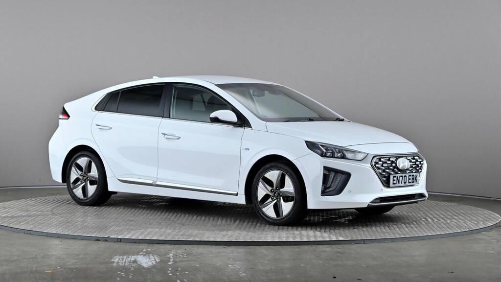 Compare Hyundai Ioniq 1.6 Gdi Hybrid Premium Se Dct EN70EBK White