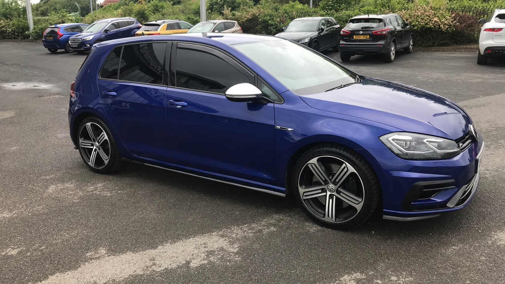 Compare Volkswagen Golf Golf R Tsi S-a WV18KBY Blue
