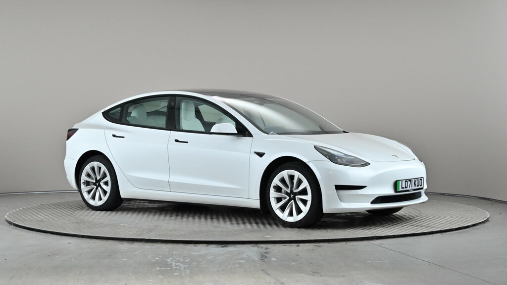 Compare Tesla Model 3 Standard Plus LD71KUO White