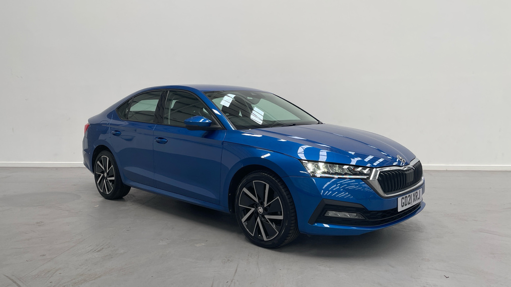 Compare Skoda Octavia 1.4 Tsi Iv Se Technology Dsg GD21XRJ Blue