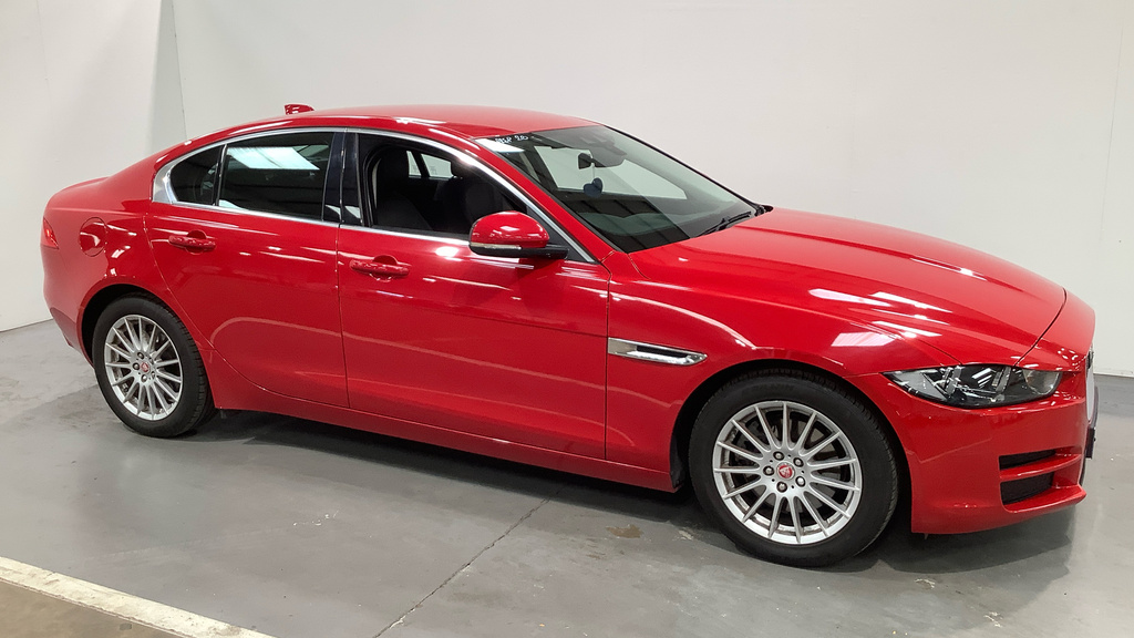 Compare Jaguar XE 2.0D Prestige LF68EDV Red