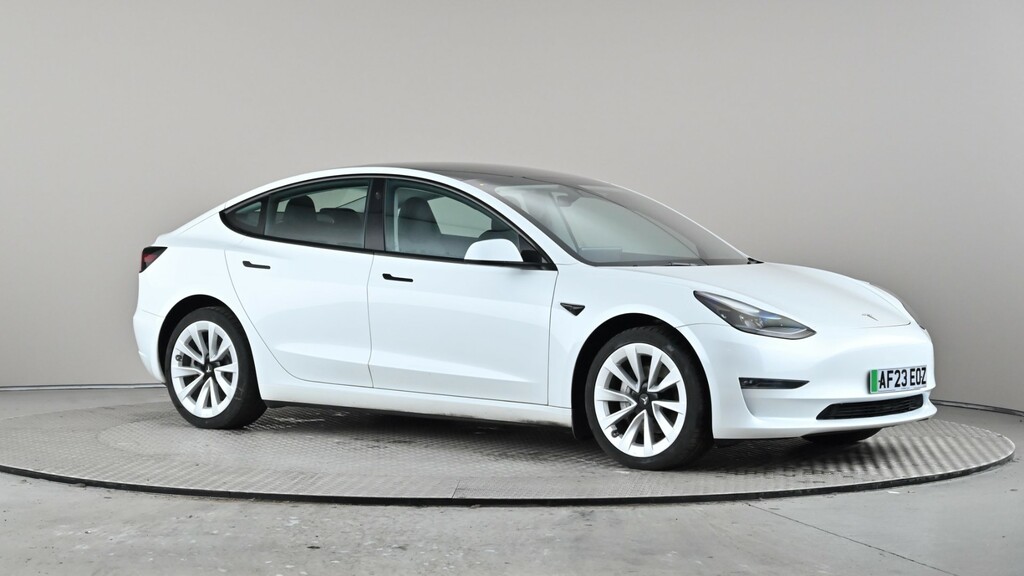 Compare Tesla Model 3 Long Range Awd AF23EOZ White