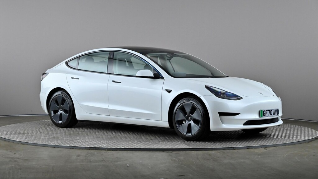 Compare Tesla Model 3 Standard Plus GF70AVD White