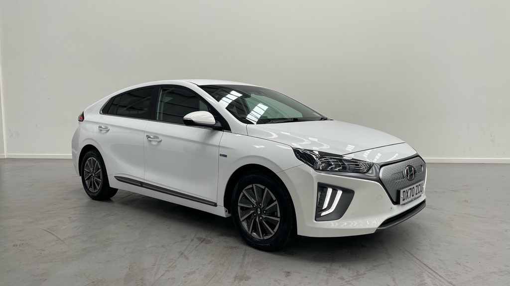 Compare Hyundai Ioniq 100Kw Premium Se 38Kwh DX70ZCU White