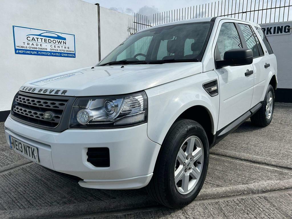 Compare Land Rover Freelander 2 2 2.2 Td4 Gs 4Wd Euro 5 Ss VE13NTK White