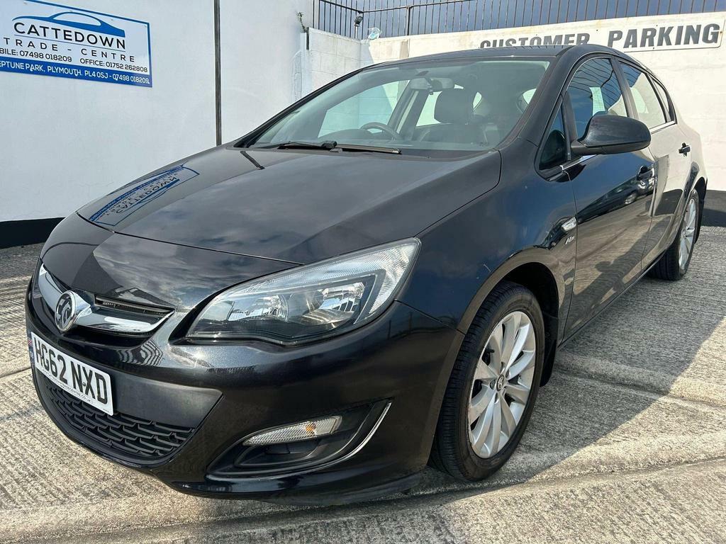 Compare Vauxhall Astra Active HG62NXD Black