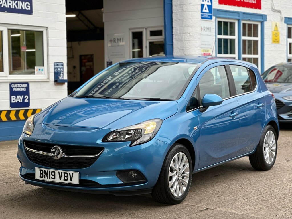 Compare Vauxhall Corsa 1.4 Se Nav 5Dr, Under 25300 Miles, 4 Services, Cle BM19VBV Blue