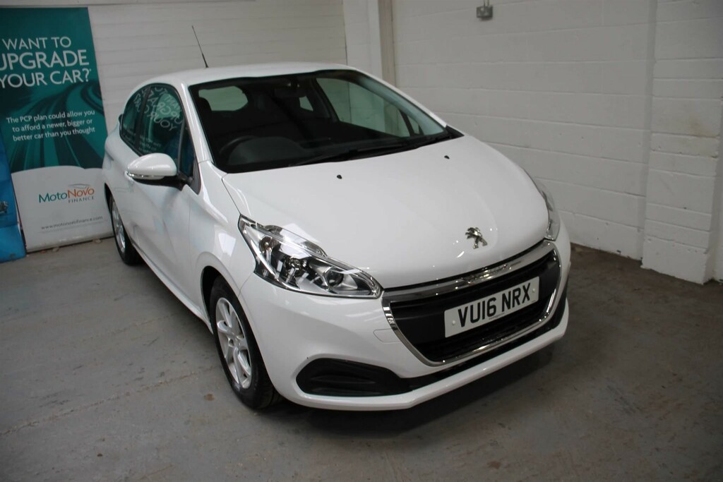 Compare Peugeot 208 1.2 Puretech Active Euro 6 VU16NRX White