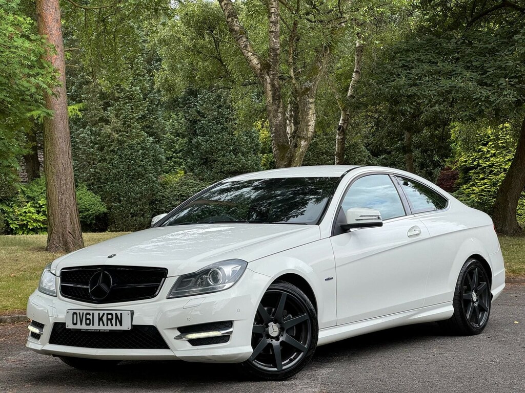 Compare Mercedes-Benz C Class 1.8 Blueefficiency Amg Sport Edition 125 Euro 5 S OV61KRN White