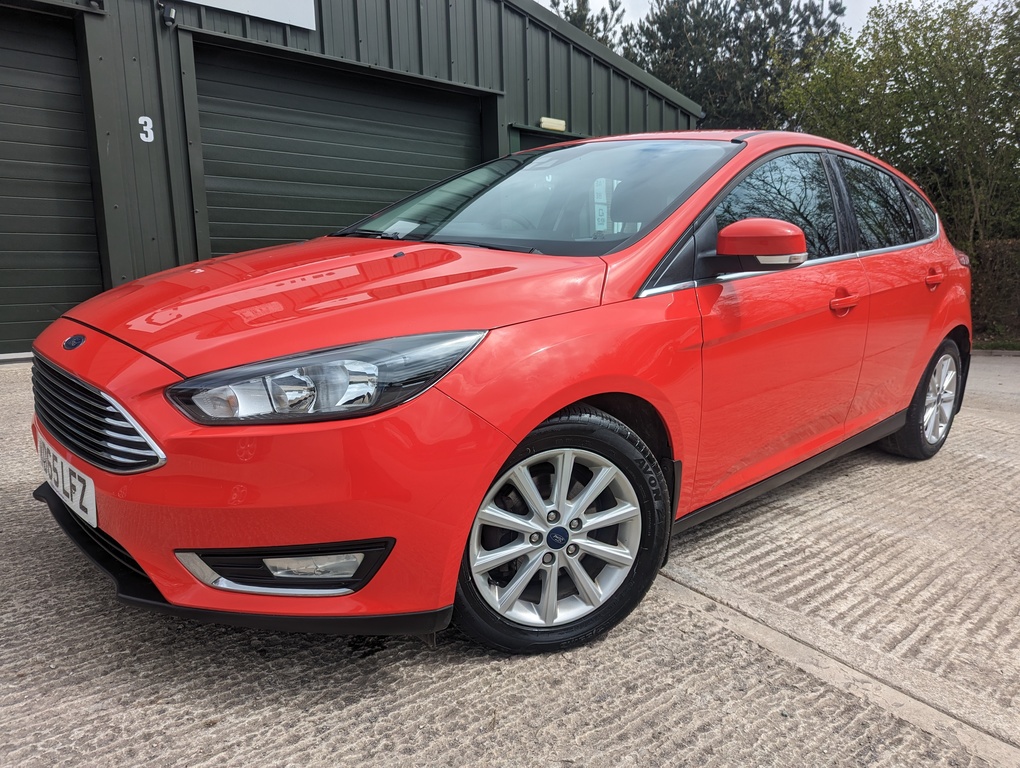 Compare Ford Focus Petrol WD65LFZ 