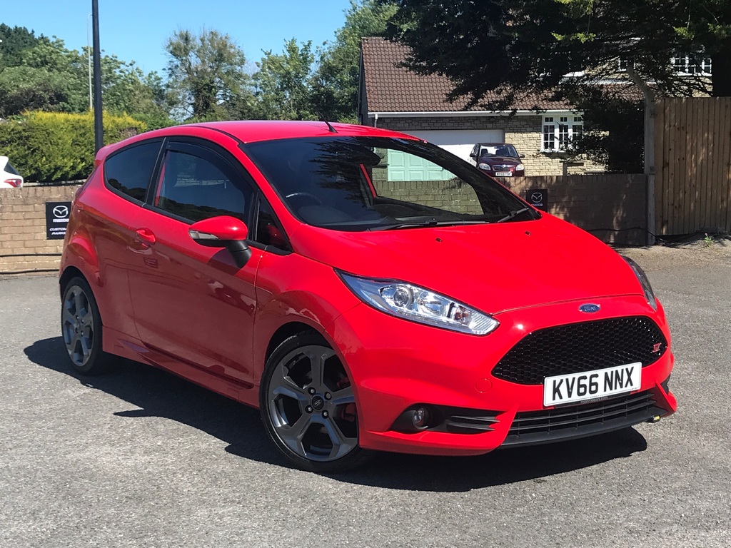Compare Ford Fiesta 1.6T Ecoboost St-3 Euro 6 KV66NNX 