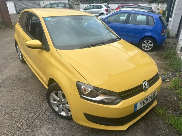 Compare Volkswagen Polo 1.2L Se 70 Bhp YG11YUR Yellow