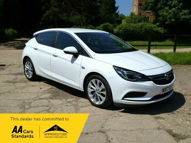 Compare Vauxhall Astra Energy Cdti MX17OBY White