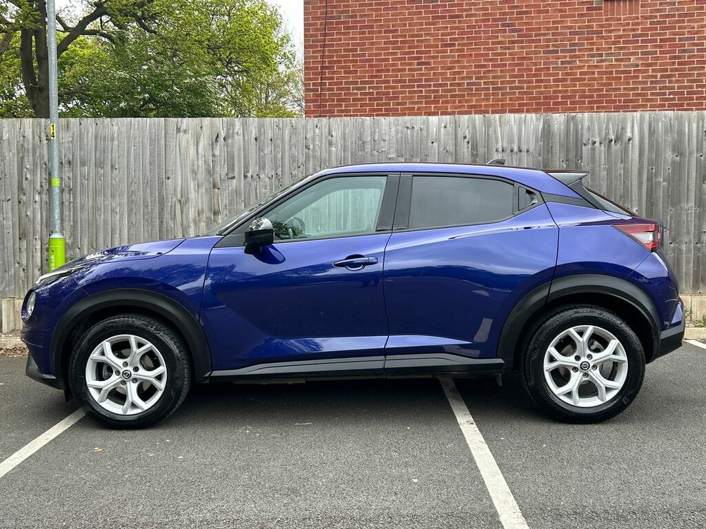 Compare Nissan Juke 1.0 Dig-t 114 N-connecta Dct DS71OTD Blue