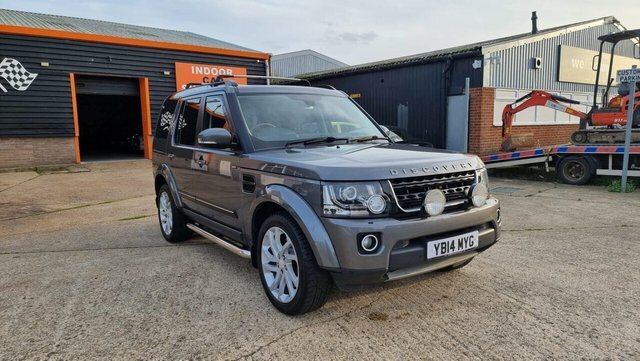 Compare Land Rover Discovery Discovery Hse Sdv6 YB14MYG Grey