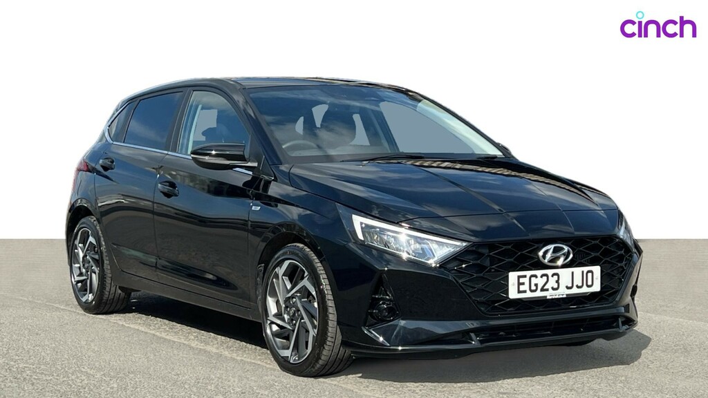 Compare Hyundai I20 Premium EG23JJO Black