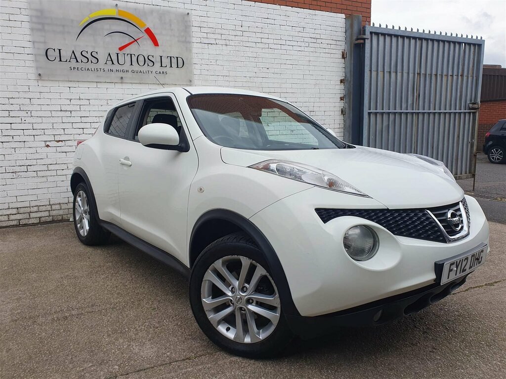 Compare Nissan Juke 1.6 Acenta Euro 5 Ss FY12DHG White