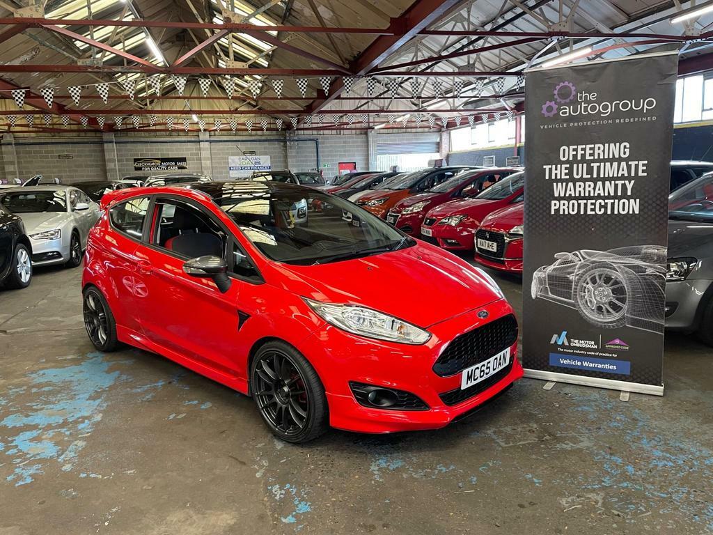 Compare Ford Fiesta 1.0T Ecoboost Zetec S Euro 6 Ss MC65OAN Red